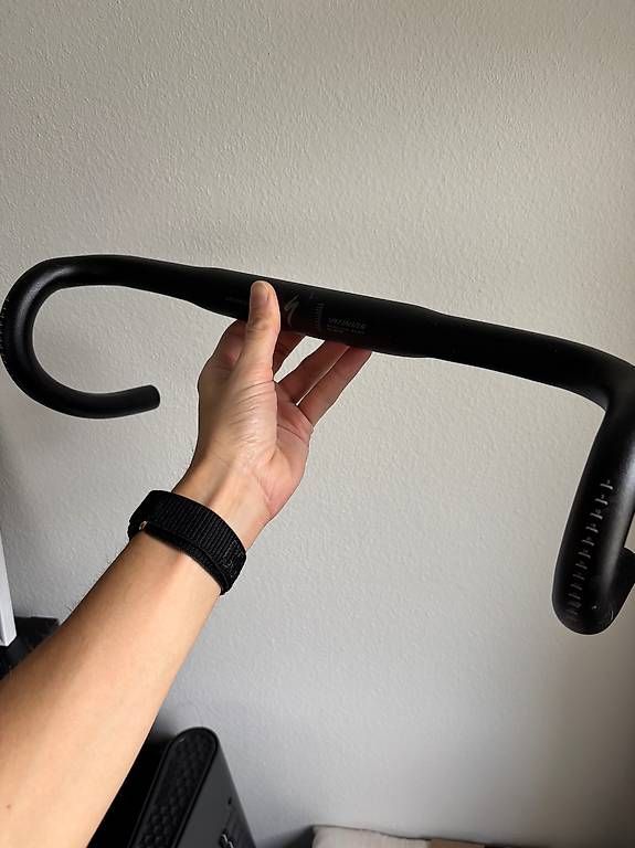 Specialized Pièces détachées: Guidon Specialized Shallow Bend AL 42mm – D'occasion à Neuchâtel par gol_nqf6