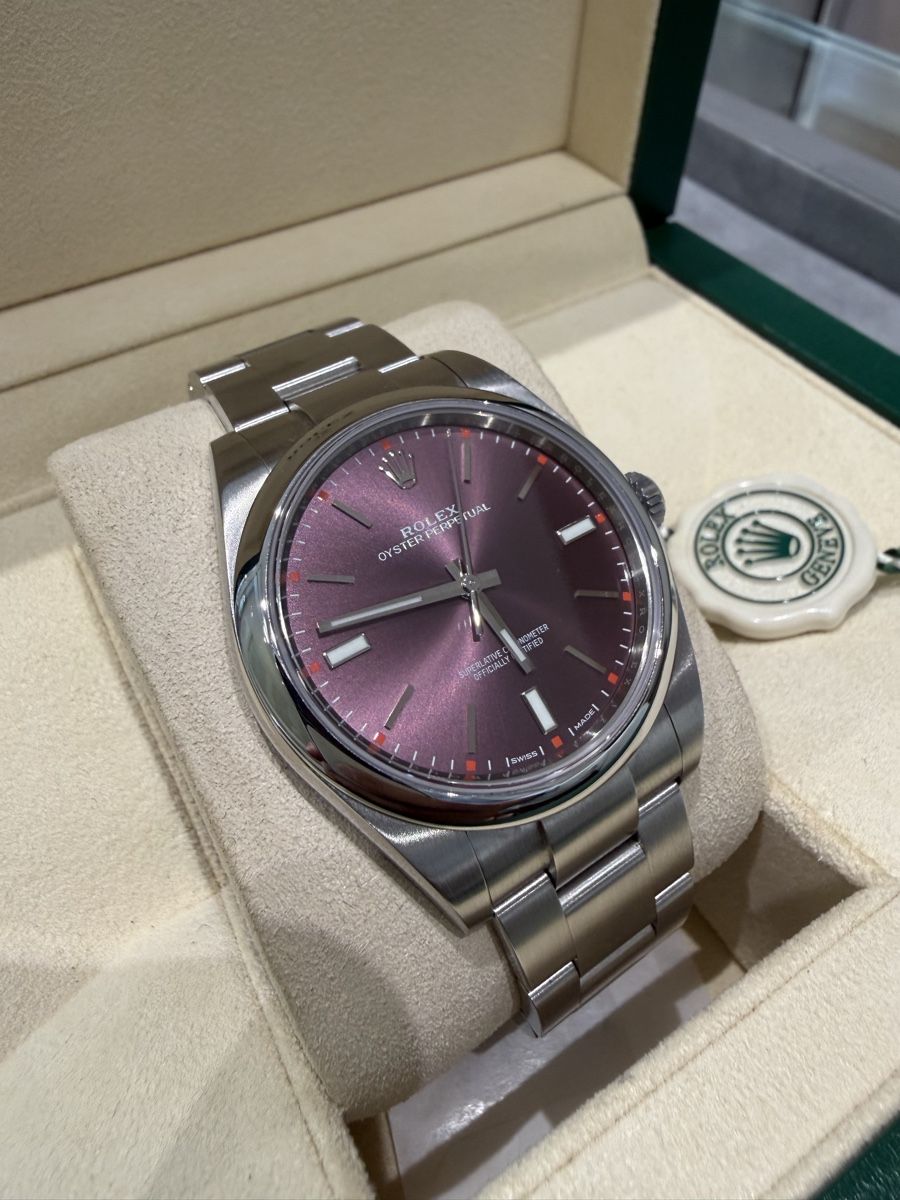 Rolex Uhren: Rolex oyster perpetual Red grappe  – Gebraucht aus Genève von Heritage_geneve 1
