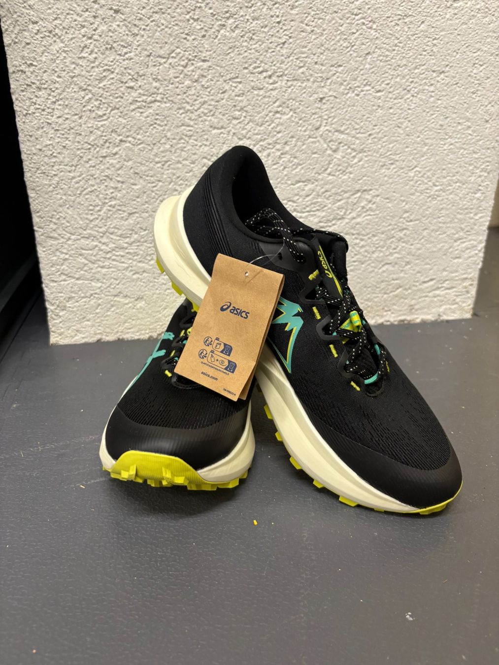 Asics Scarpe da uomo: Fuji Lite 6 - Trailrunningschuhe Grösse 43.5 – Nuovo (secondo la descrizione) da Bad Zurzach venduto da Masterdup0 1
