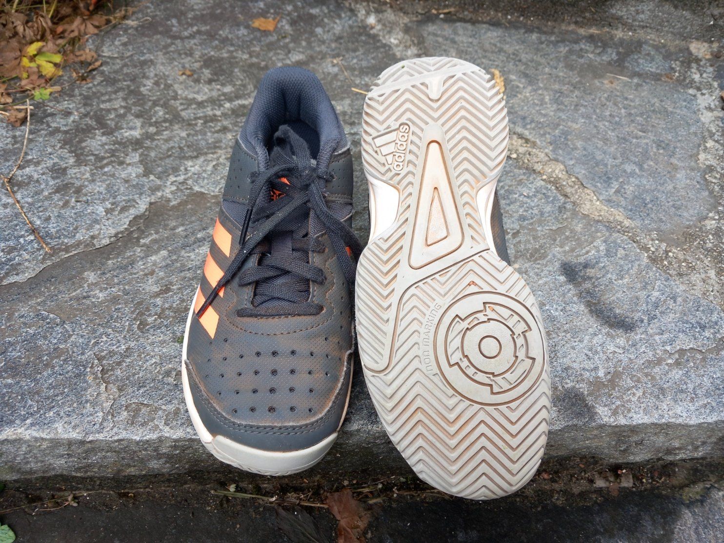 Chaussures garçon: Scarpa da ginnastica Adidas 33 – D'occasion à Motto (Blenio) par Vale.L85 2