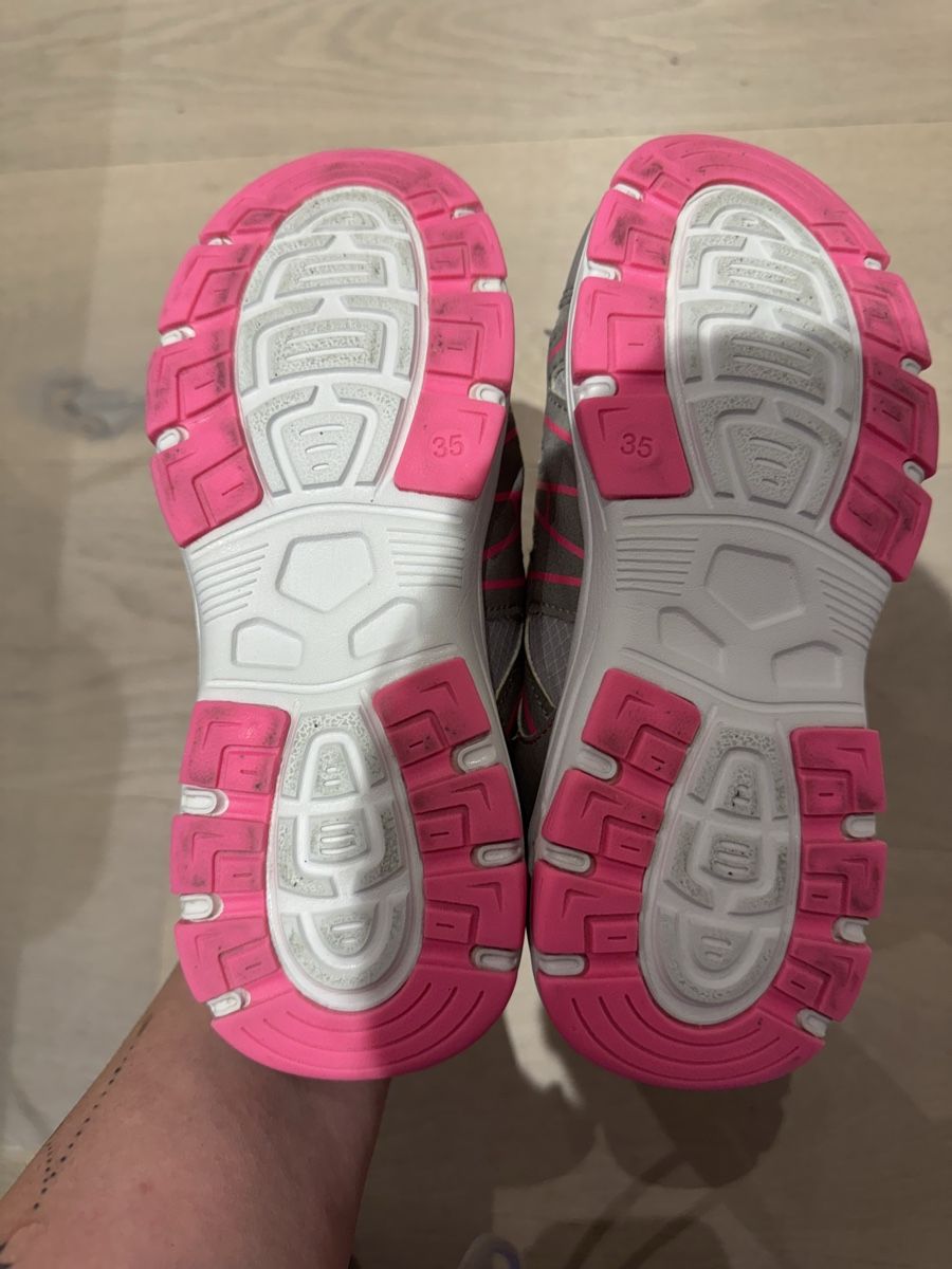 Scarpe per ragazze: Hallenschuhe 35 – Nuovo (secondo la descrizione) da Wallisellen venduto da Nataschab0 2