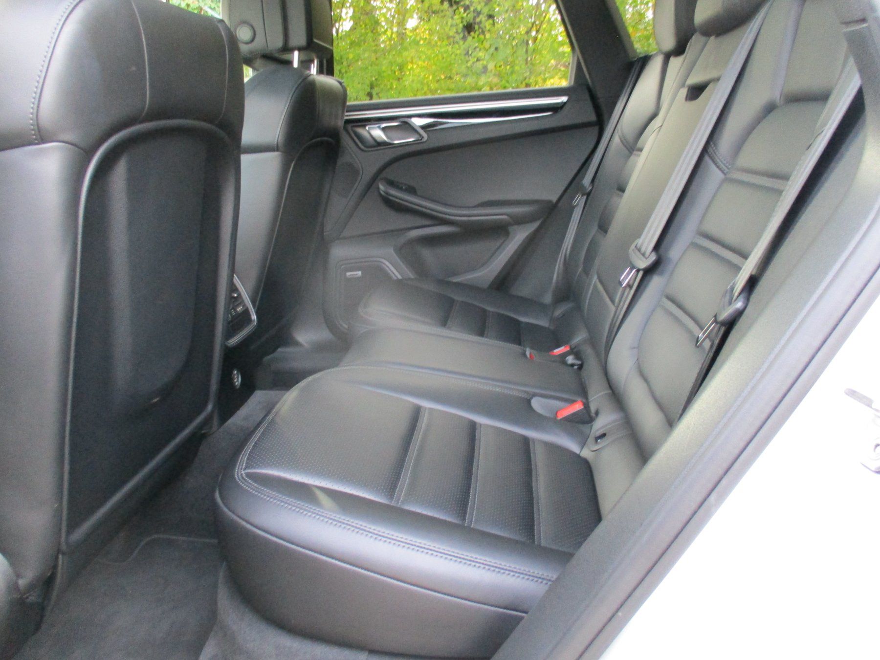 Porsche Autos: Porsche Macan S – Gebraucht aus Riedholz von Riedholz-Garage 8