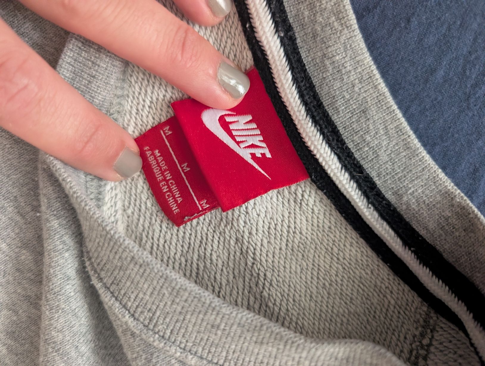 Nike Maglioni & Felpe: Nike Pullover – Usato da Einsiedeln venduto da alegna89 1