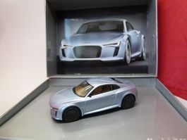 Audi Concept - silber - ltd 189/280 Collection by LOOKSMART