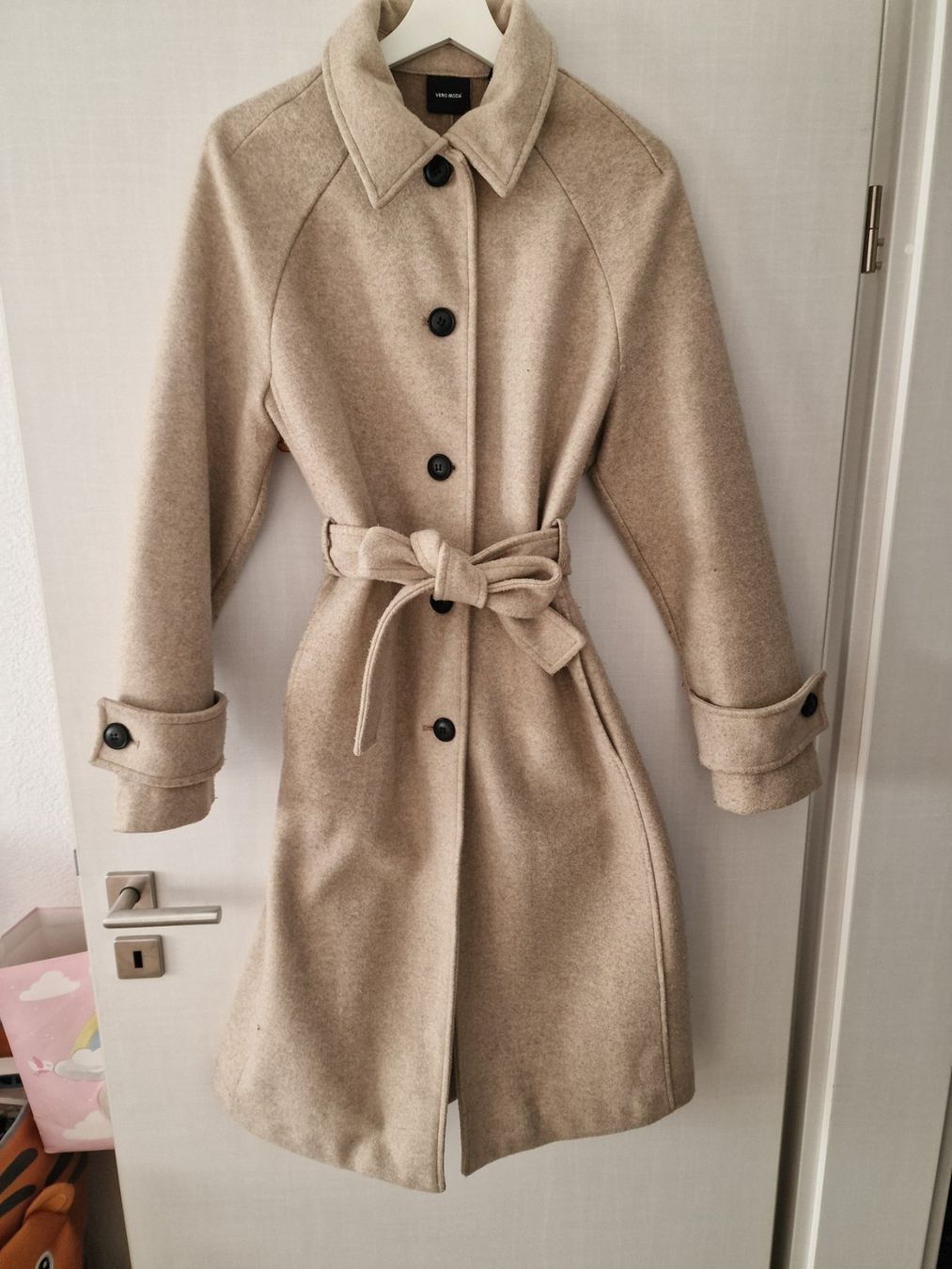 Vero Moda Cappotti: Mantel Vero Moda – Usato da Altishausen venduto da ter_58nj