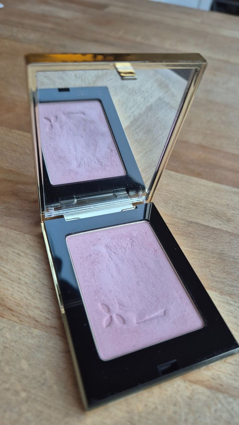 Make-up: Blush illuminateur Yves Saint Laurent – Usato da bern venduto da Fuji71