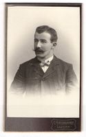 Fotografie C. Hirsbrunner, Luzern, Herr 