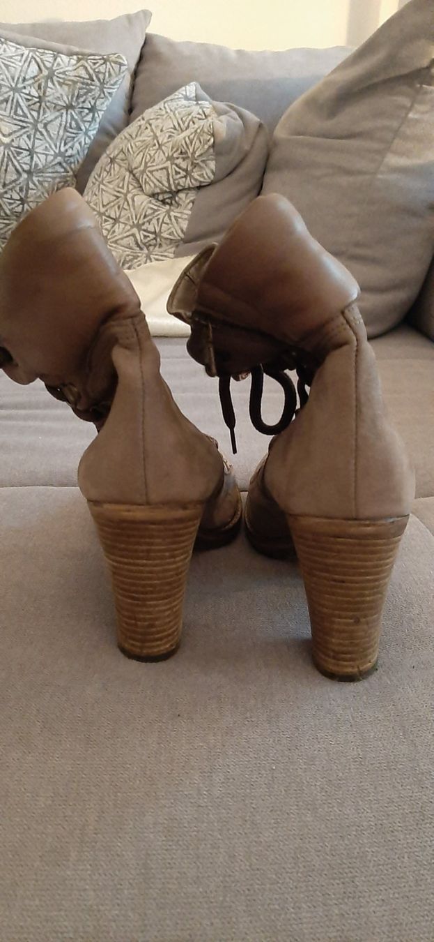 Damenschuhe: Stivaletti n.36 usati – Gebraucht aus Zürich von Irene000 5