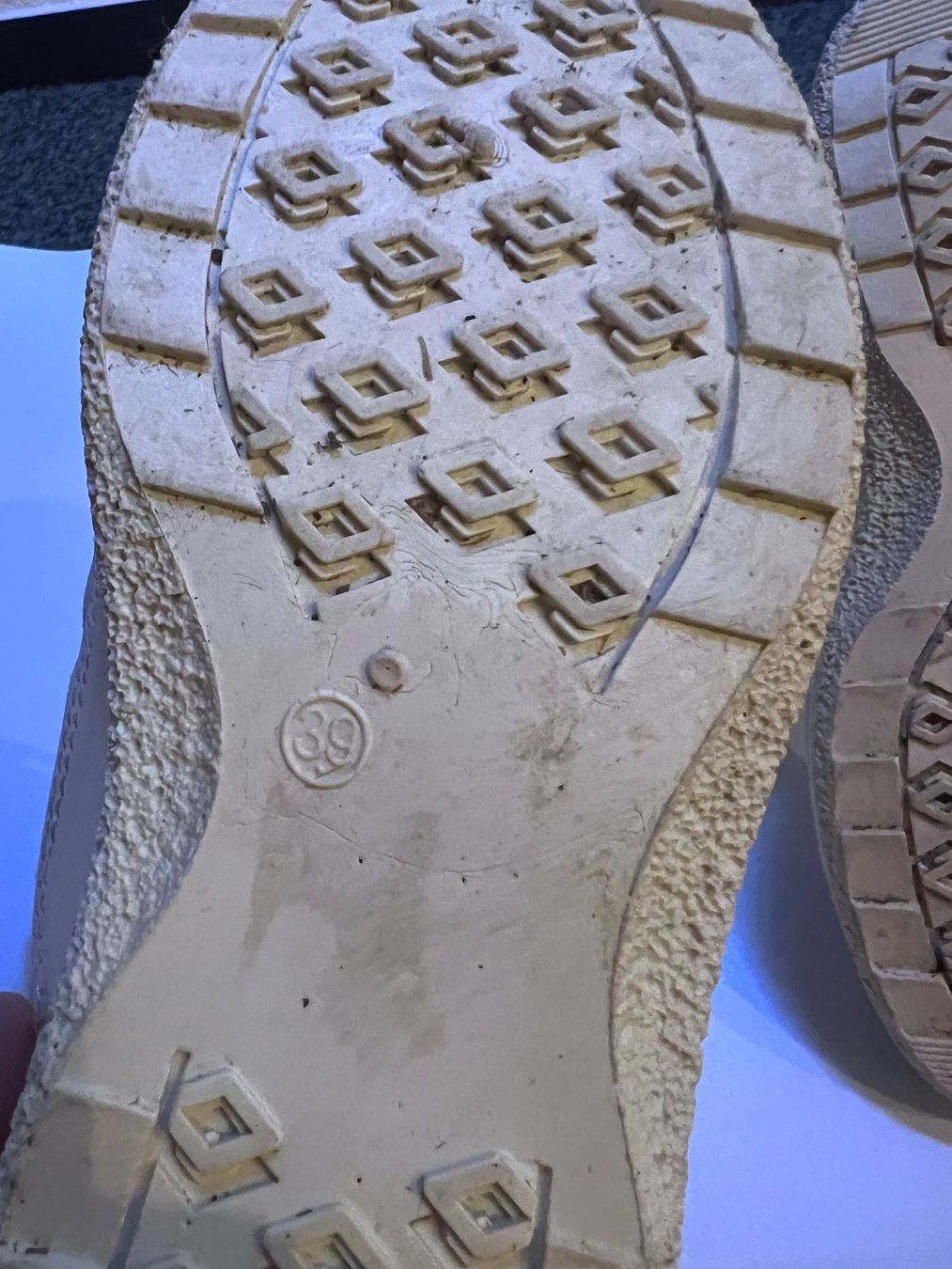 Scarpe da donna: Tiesse Winterstiefel mit Innenfutter Grösse 39 – Usato da Frauenfeld venduto da isa_9cy7 3