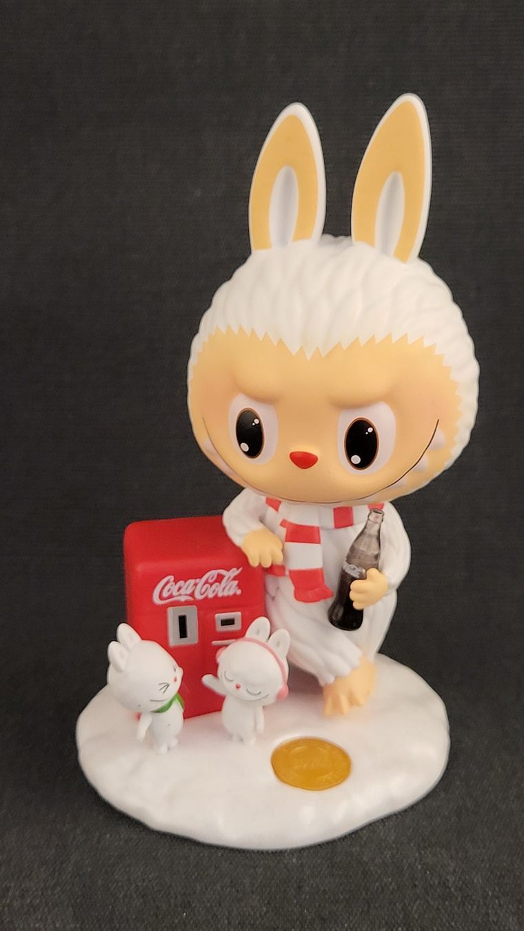 Pop Mart Statuette: Pop Mart LABUBU Coca Cola - Little Snowman – Nuovo (secondo la descrizione) da Basel venduto da spinne02