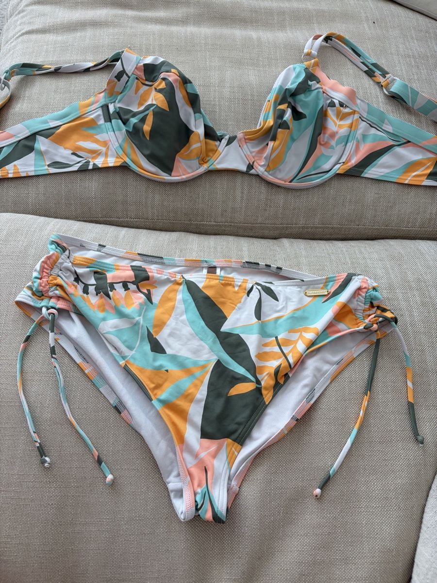 Sunseeker Badekleider & Bikinis: Bikini set  Sunseeker Blumenmuster 42E – Gebraucht aus Regensdorf von Anitkab20