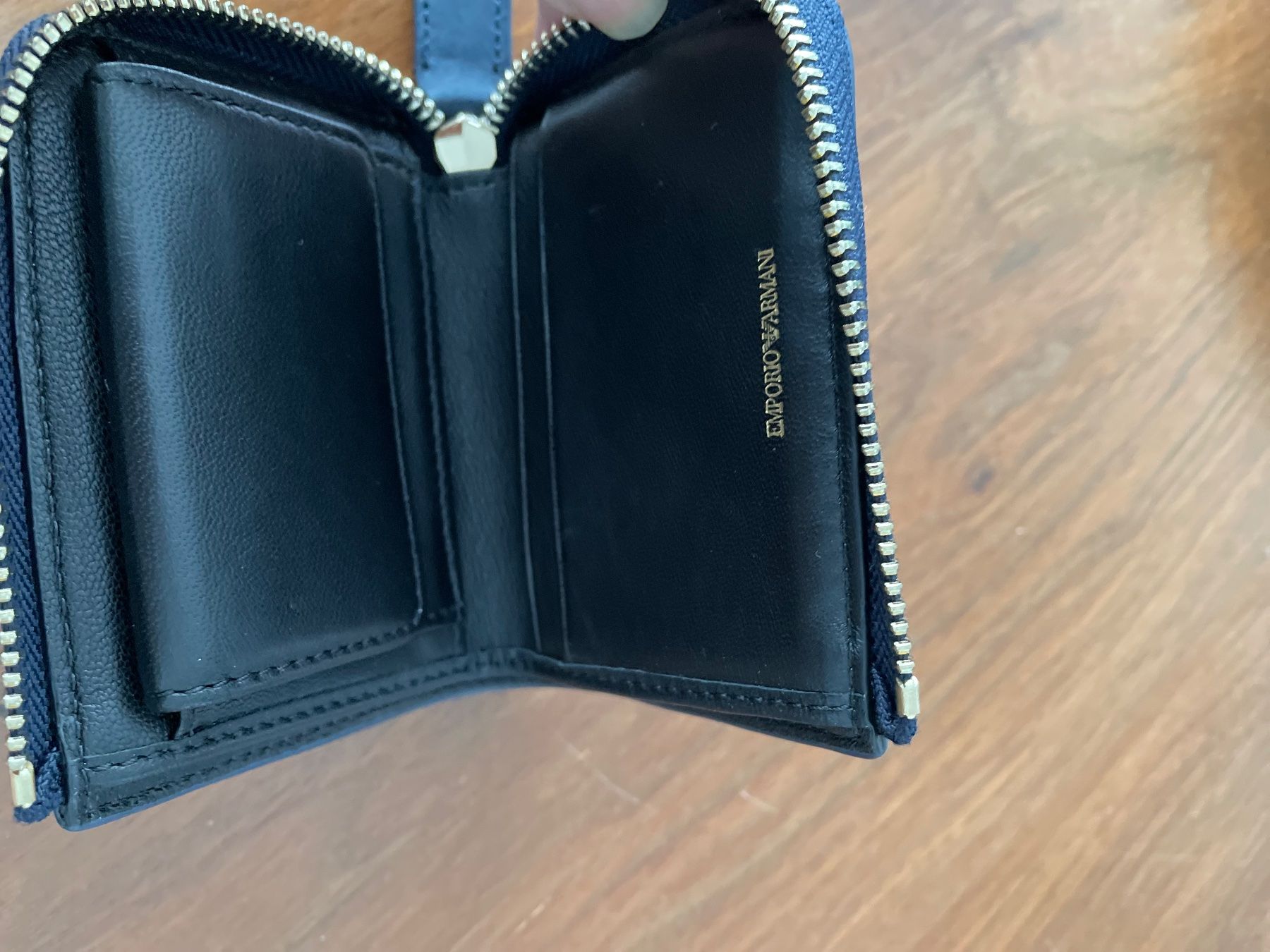 Armani Portamonete: Emporio Armani Portmonee NEU – Usato da Oberwil BL venduto da J.L. 4