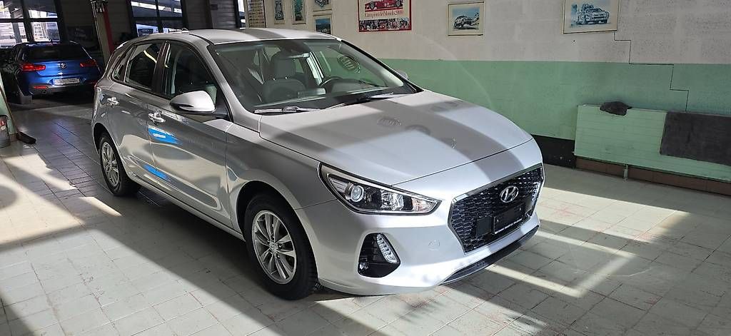 Automobili: Vds Hyundai i30 automatique – Usato da Gingins venduto da GSG1276