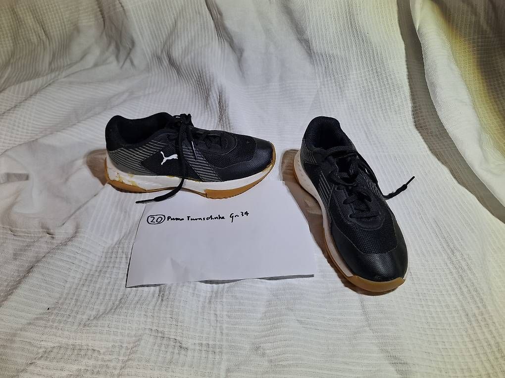 Chaussures garçon: Puma Turnschuhe Gr. 34 – D'occasion à Greifensee par Timerons