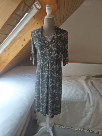 Noa Noa Kleid grün Blumenmuster Viskose Grösse 36