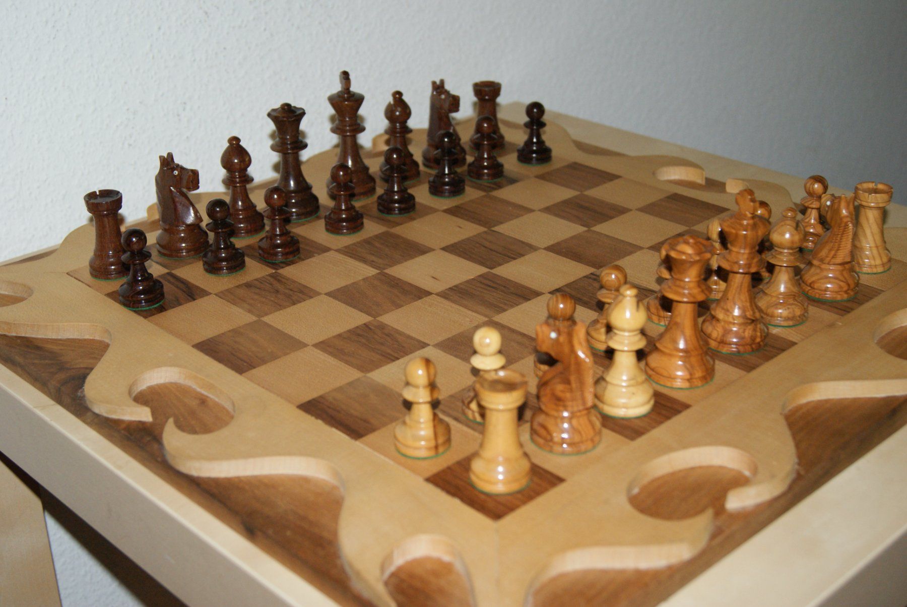 Giochi: Schach mit Figuren aus Holz, Schachbrett – Usato da Zürich venduto da Widi1 6