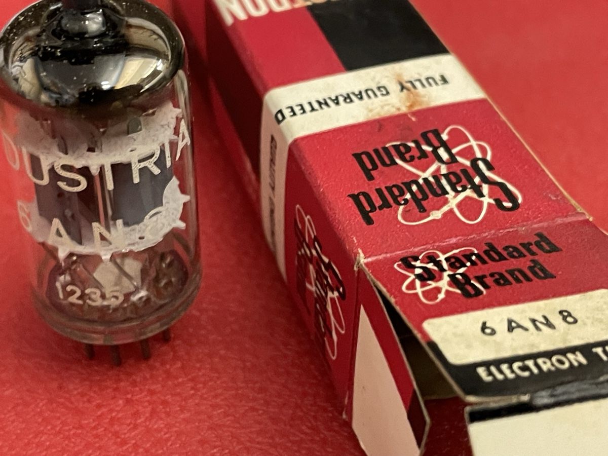 Componenti elettronici: 6AN8 Röhre – Nuovo e nell'imballaggio originale da Oftringen venduto da Jradioman