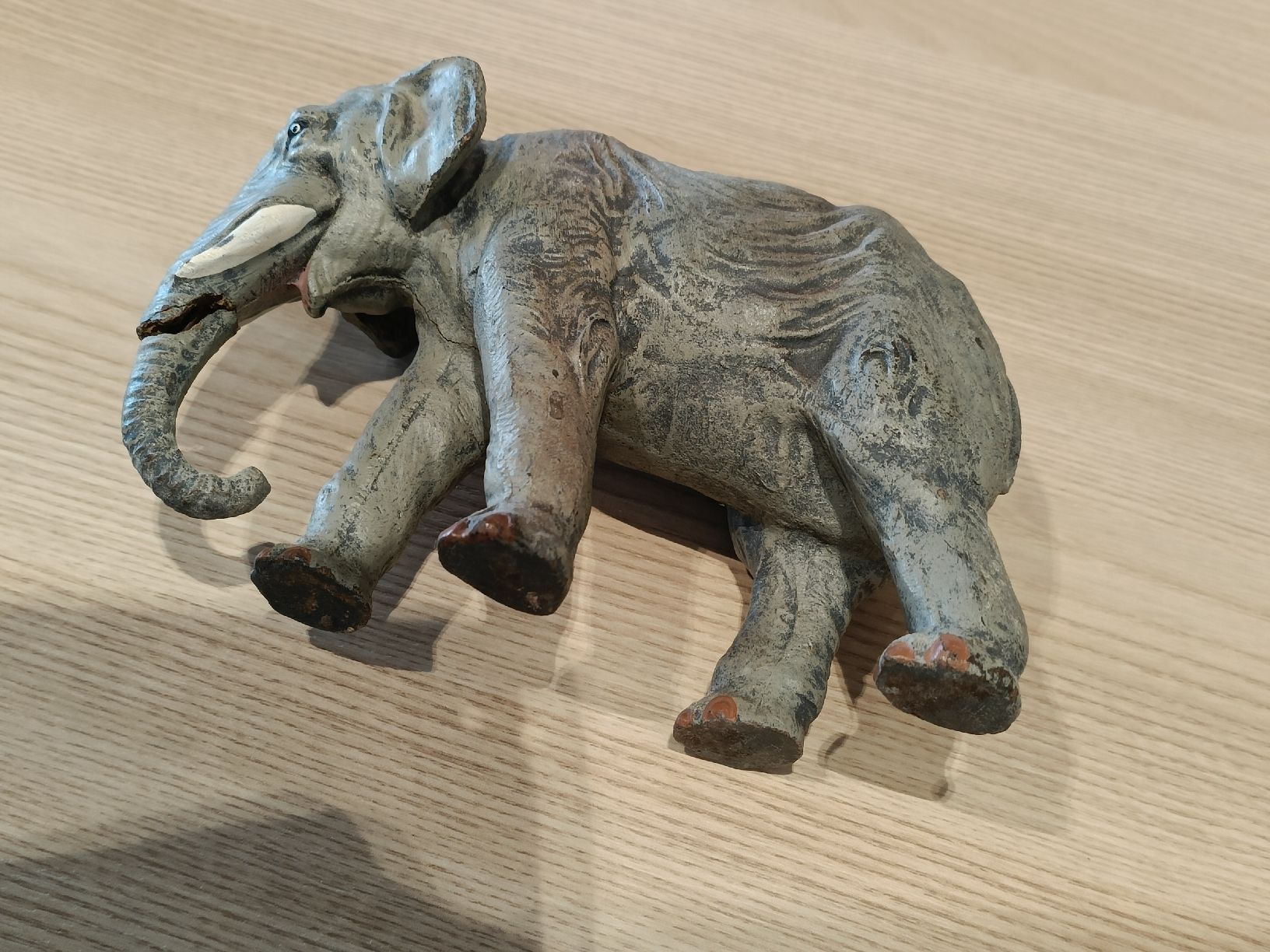 Statuette: Antiker Bakelit Elefant / Grösse 16,5x12,5cm – Usato da Brugg AG venduto da Ente015 5