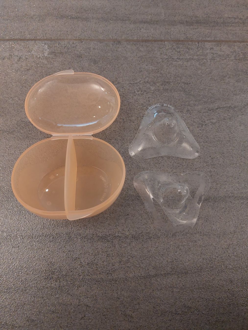 Philips Accessori per l’allattamento: Stillhütchen Avent Philips, inkl. Box, Grösse M – Usato da Rotkreuz venduto da Viomia