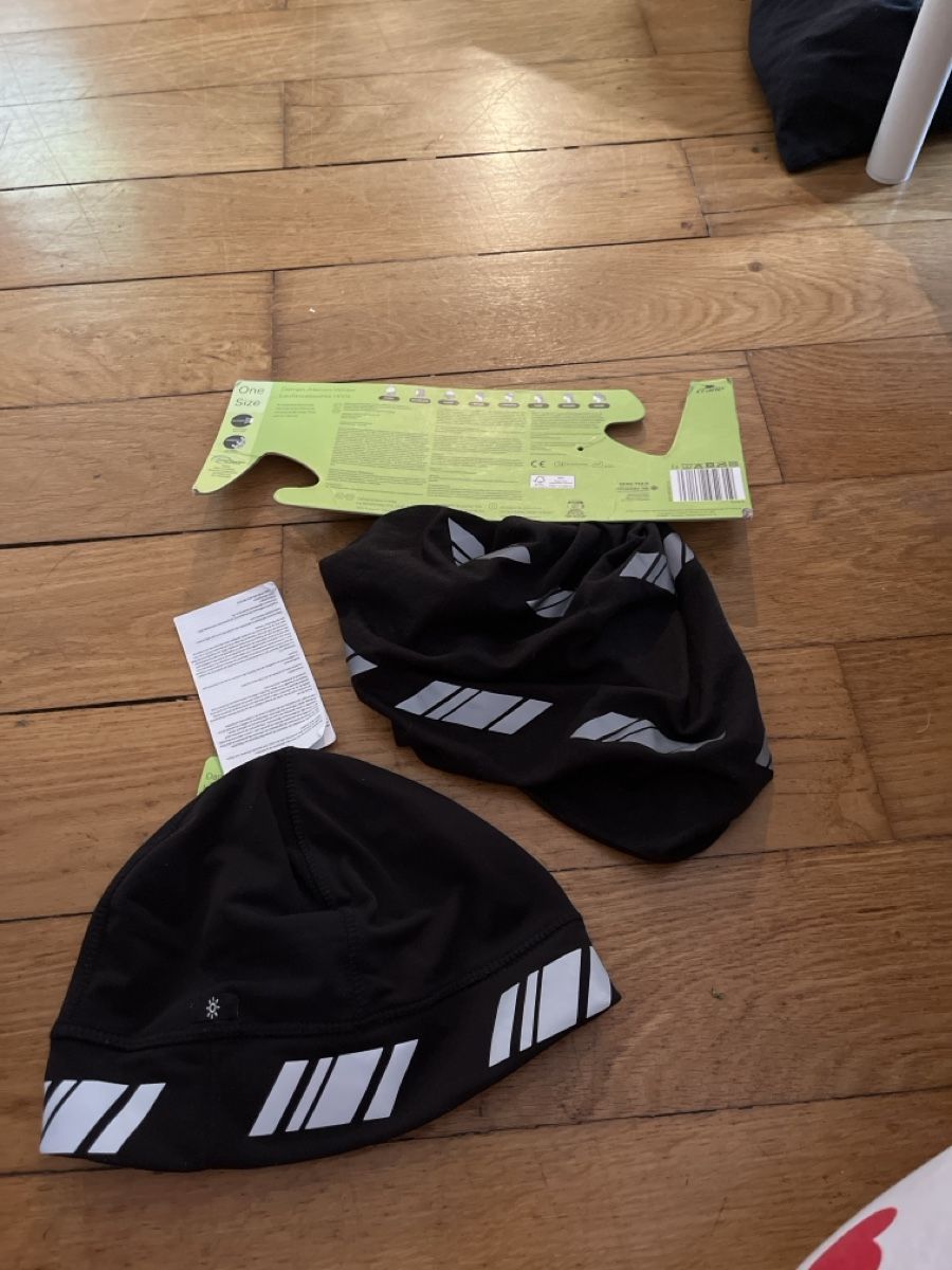 Aldi Hometrainer: Softshell Mütze und Laufaccessoires Crane Gr.S/M – Nuovo e nell'imballaggio originale da Basel venduto da hal_s2bt 1