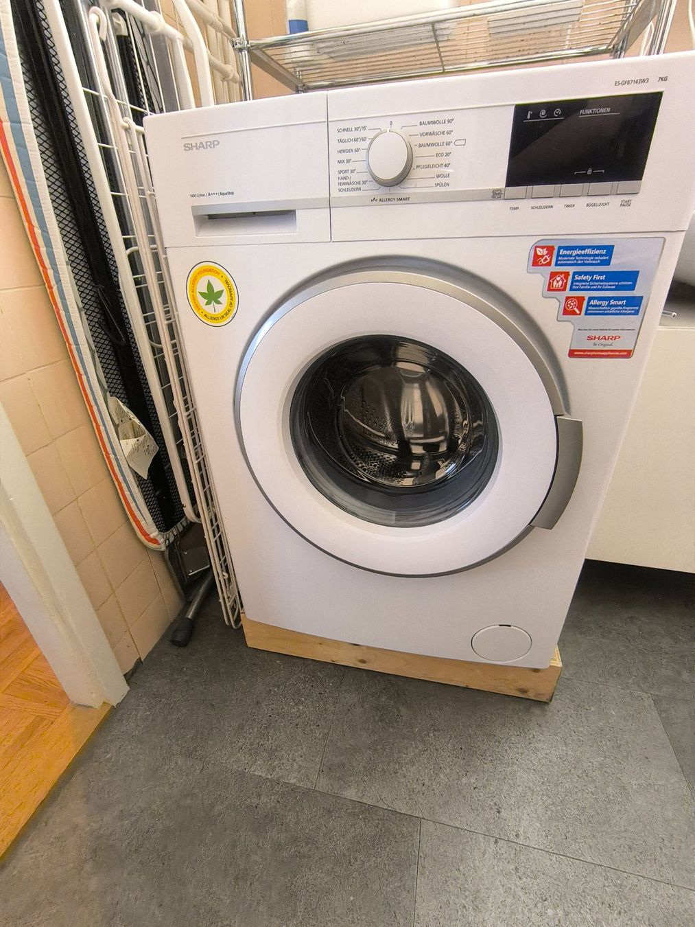 Sharp Lavatrici: Lave-linge SHARP 7kg (ES-GFB7143W3) – Usato da Epalinges venduto da ana_2xzb