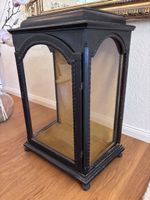 Vitrine Antik mit Schlüssel