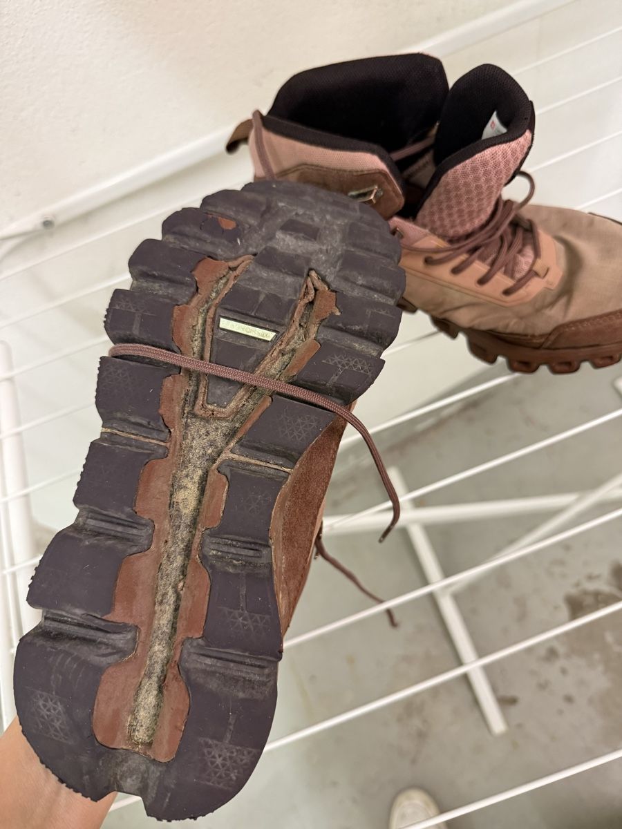 On Scarpe da donna: On Wanderschuhe  – Usato da Zürich venduto da car_bd57 3