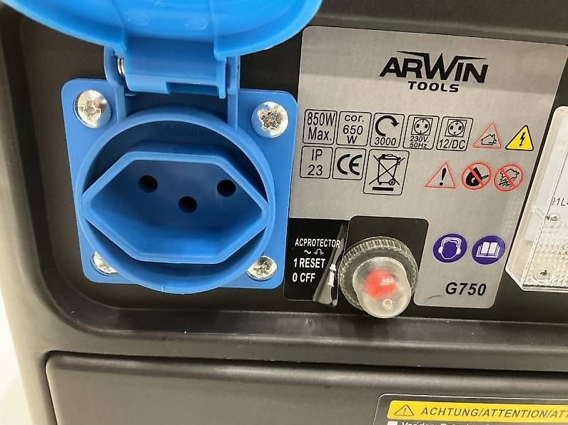 Generatori di corrente: Benzin Stromerzeuger "Generator G750" (Neu) – Nuovo e nell'imballaggio originale da Altdorf UR venduto da Walhalla59 2