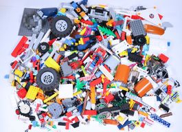 1.5 kg. Legoteile mit Minifiguren