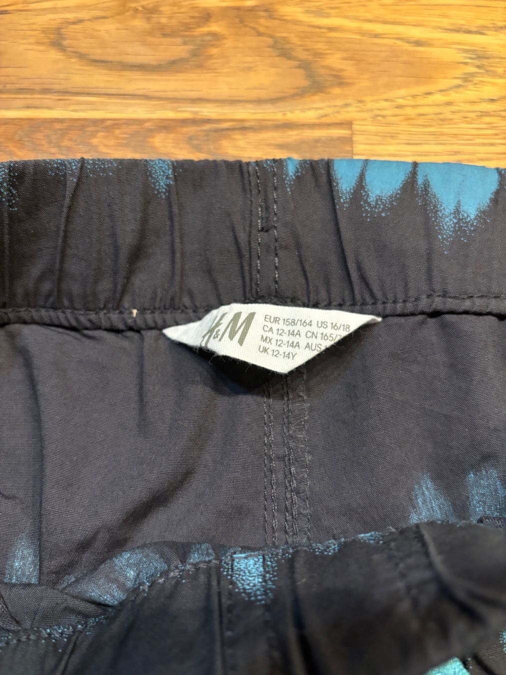 H&M Pantaloni: Neue H&M Shorts Gr.158-164 – Nuovo (secondo la descrizione) da Oberdorf SO venduto da sa-na 1