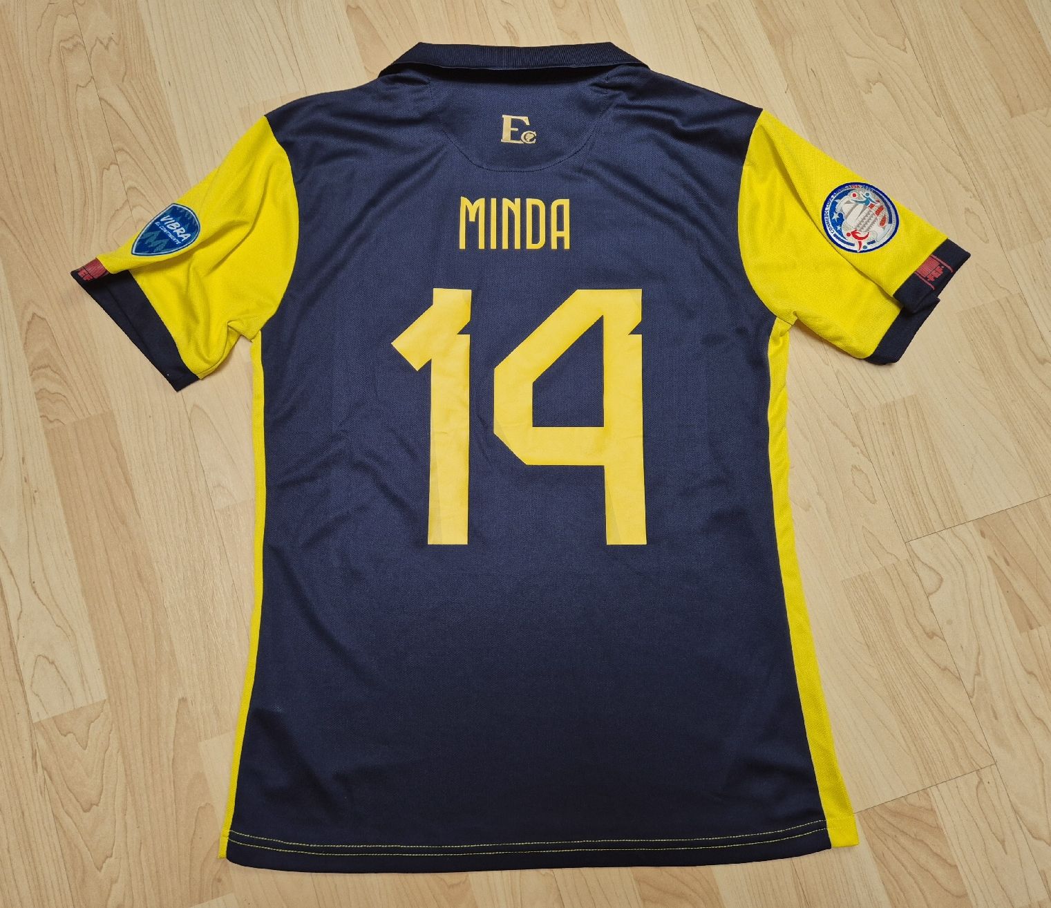 Canottiere & Pantaloni: Marathon 2024 Ecuador Trikot #14 Minda Grösse L  – Nuovo (secondo la descrizione) da St. Gallen venduto da CaliSunshine 1