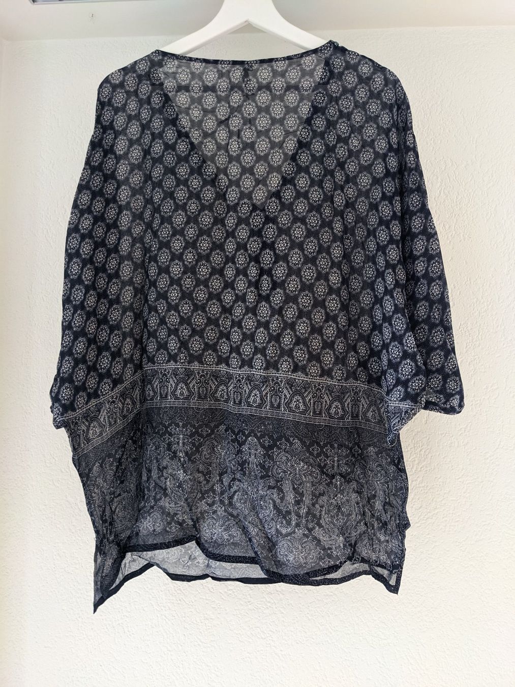 Camicette: Alberto Bini Bluse mit Rocailleperlen 1size – Usato da Lengnau AG venduto da Nathi88 2