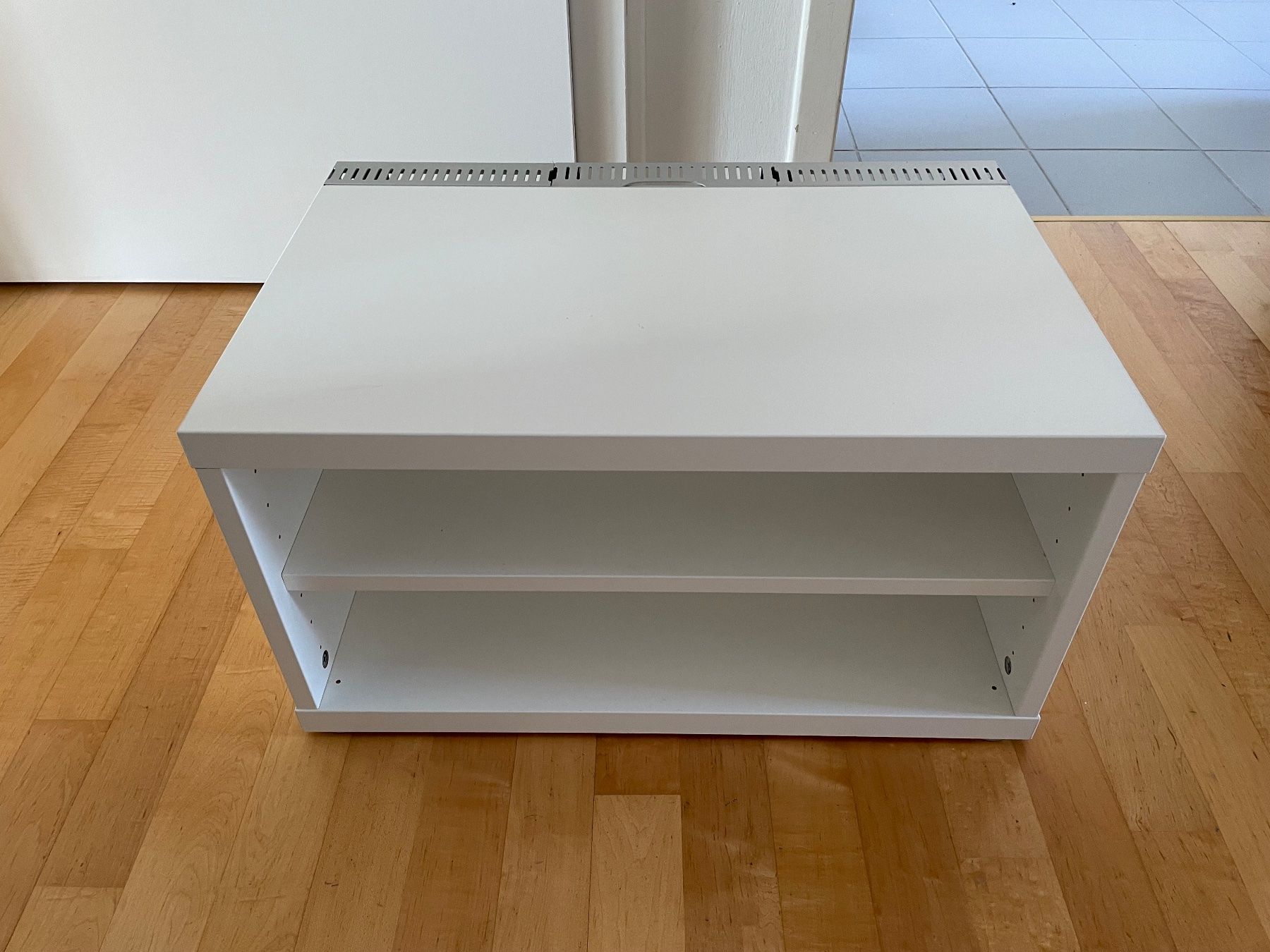 Ikea Mobili TV: Fernsehmöbel weiss – Usato da Zürich venduto da brilu23 1