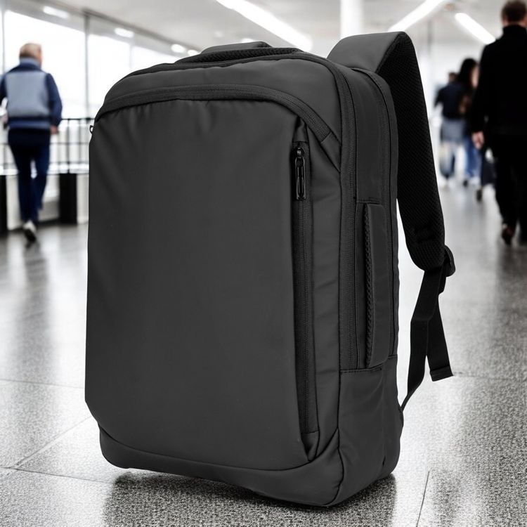 gateBAG Freizeit Rucksack mit USB-Anschluss SCHWARZ 45cm NEU (Neu und ...