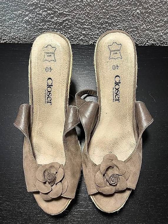 Scarpe da donna: Blockabsatzschuhe / Chaussures à talon "bloc" – Usato da Soral venduto da Diiiiiiiane 1