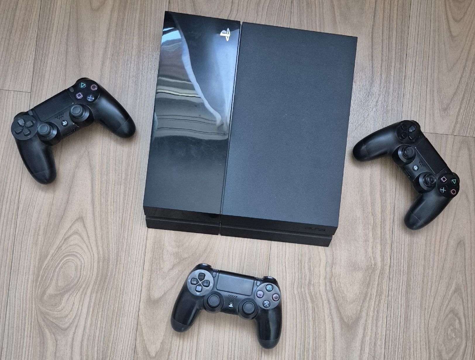 Sony Console: Playstation 4 SSD 2TB mit 3 controller – Usato da Regensdorf venduto da PDDM