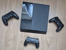 Playstation 4 SSD 2TB mit 3 controller