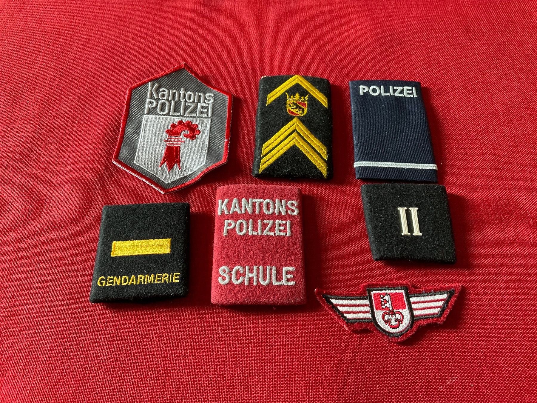 Placchette & Badge: Vintage Polizei Abzeichen – Usato da Lugano venduto da Persepolis