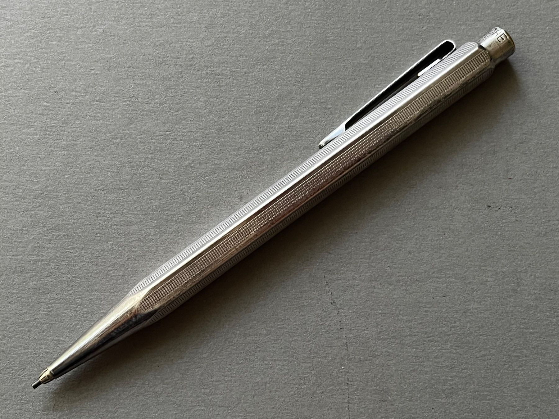 Caran D'Ache Stylos & Marker: Caran d’Ache Ecridor Minenhalter "Pavé" versilbert ch – D'occasion à Zürich par FV.vintage 5