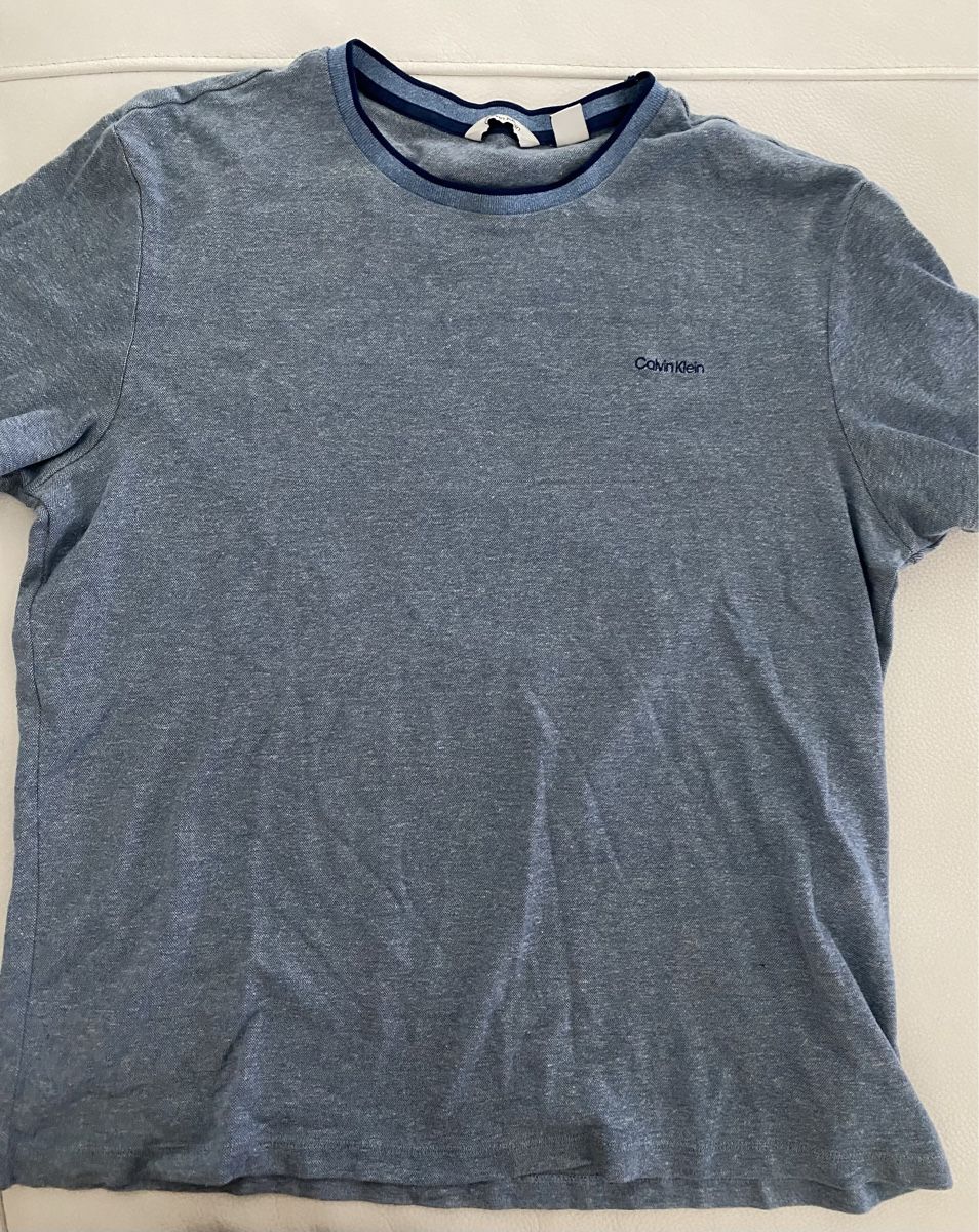 Calvin Klein T-shirts: Calvin Klein Tshirt – D'occasion à Opfikon par Luis144 2