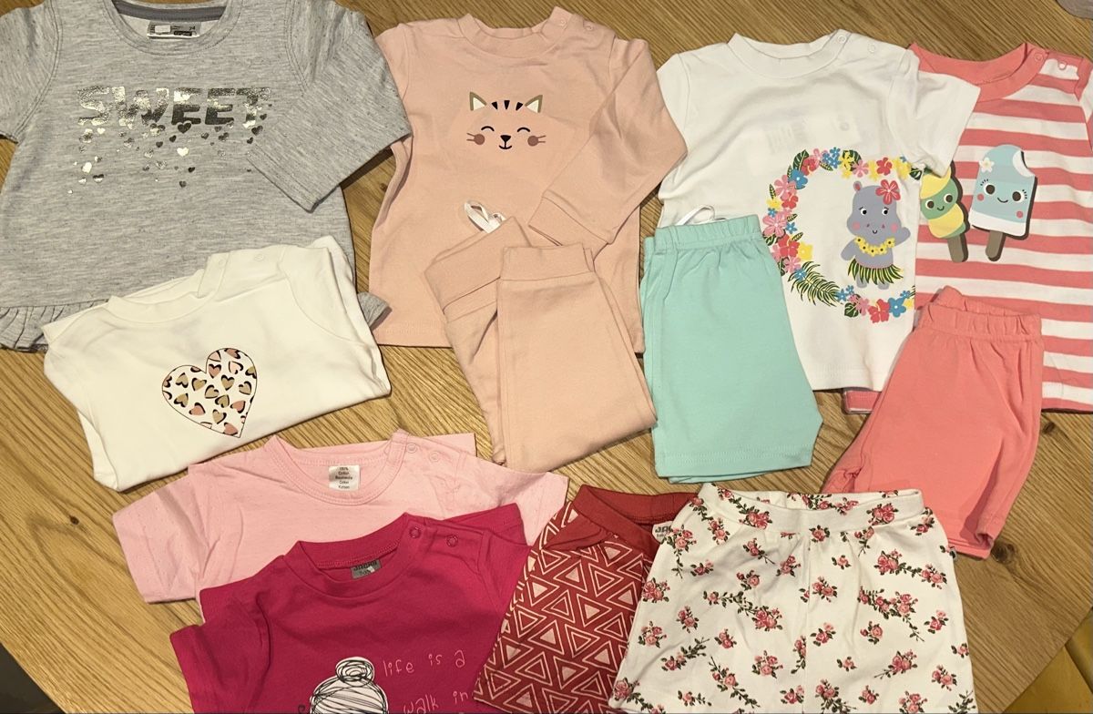 Lotti & Set di vestiti: Babykleider Mädchen 74 – Nuovo (secondo la descrizione) da Spiez venduto da Brnas 2