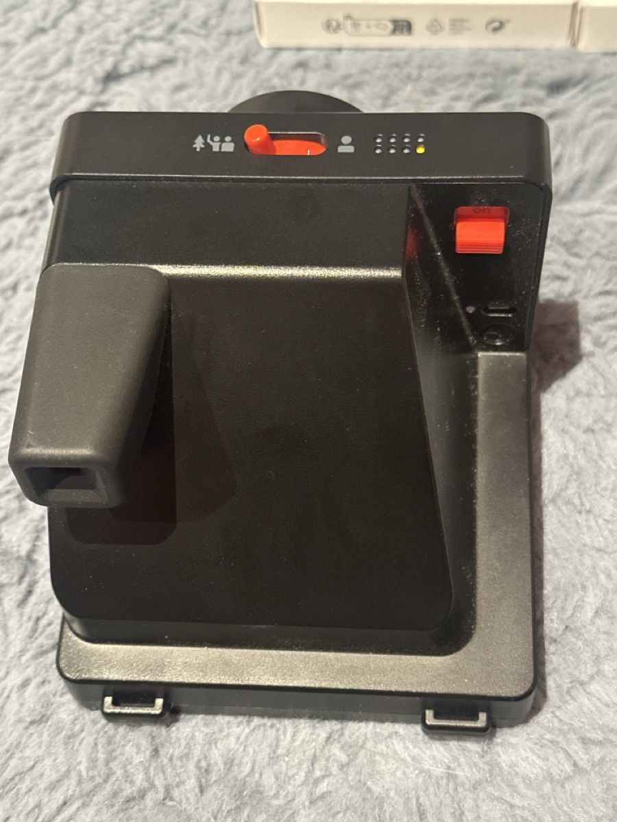 Polaroid Fotocamera: One Step + Polaroid Kamera mit 16 Photos – Usato da Othmarsingen venduto da Crallthene98 2