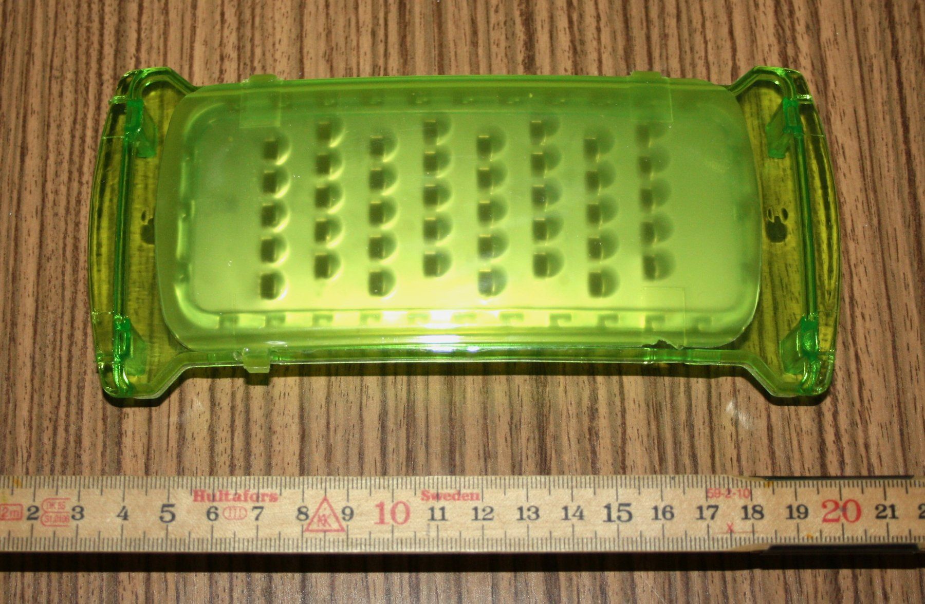 Elettrodomestici da cucina: Nicer Dicer Ersatzteile Reibe - Einsatz mit Schutzabdeckung – Usato da Flüelen venduto da Diversicum-Shop