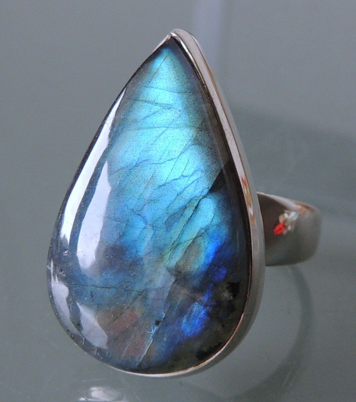 Anelli: Labradorit Silber 925 Fingerring – Nuovo e nell'imballaggio originale da Waldenburg venduto da schaller707