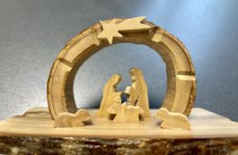 Kleine Krippe aus Holz 12 cm breit