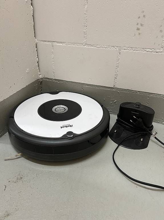 Aspirateurs & Accessoires: Romba 675 iRobot – D'occasion à Goldach par ann_syf8
