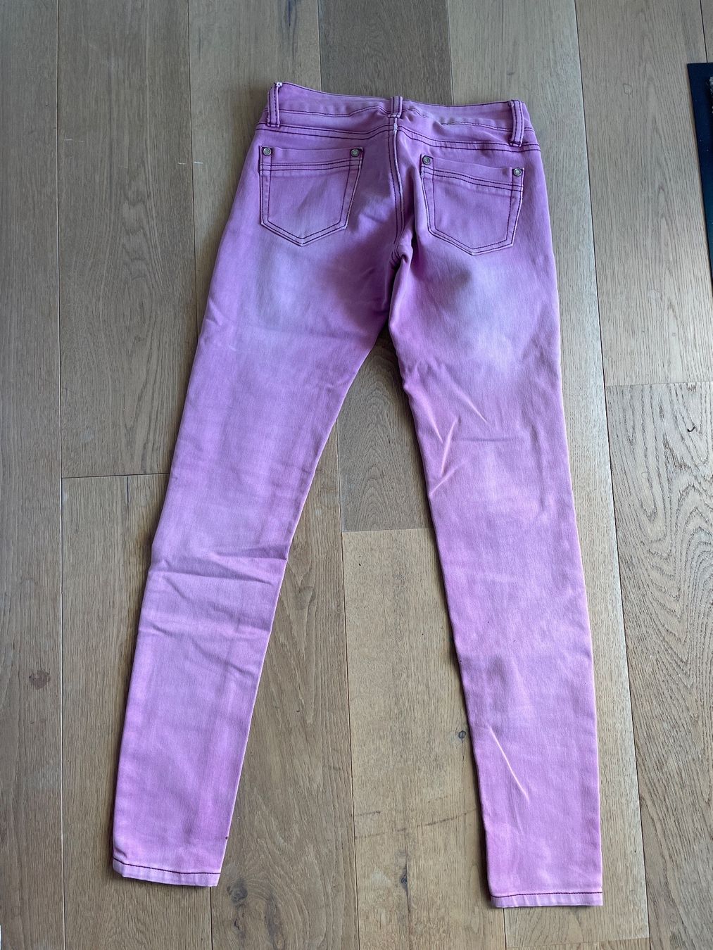 Pantaloni: Mädchen- Jeans Gr. XS / 158 in pink – Usato da Zollikofen venduto da groegeli 1