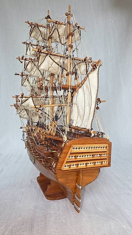 Kit di modellismo & Modellini statici: Schiffsmodell HMS Victoriy 1805 – Usato da Pfäffikon ZH venduto da sandrapeet 1