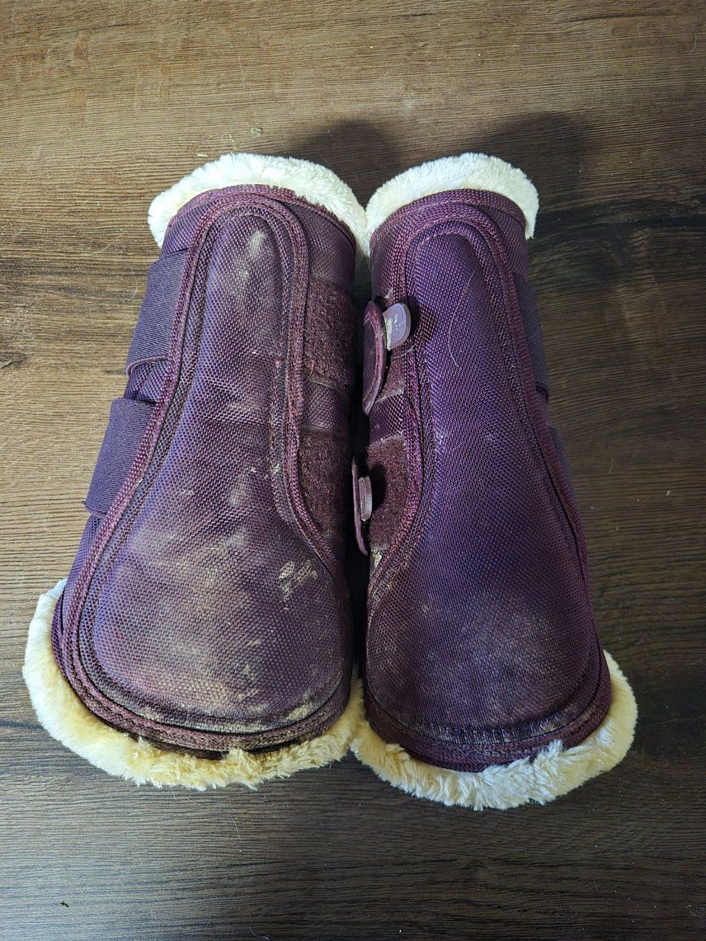 Eskadron Stinchiere & Fasciature: Eskadron Lammfell Gamaschen M – Usato da Meggen venduto da Orrinka20 1