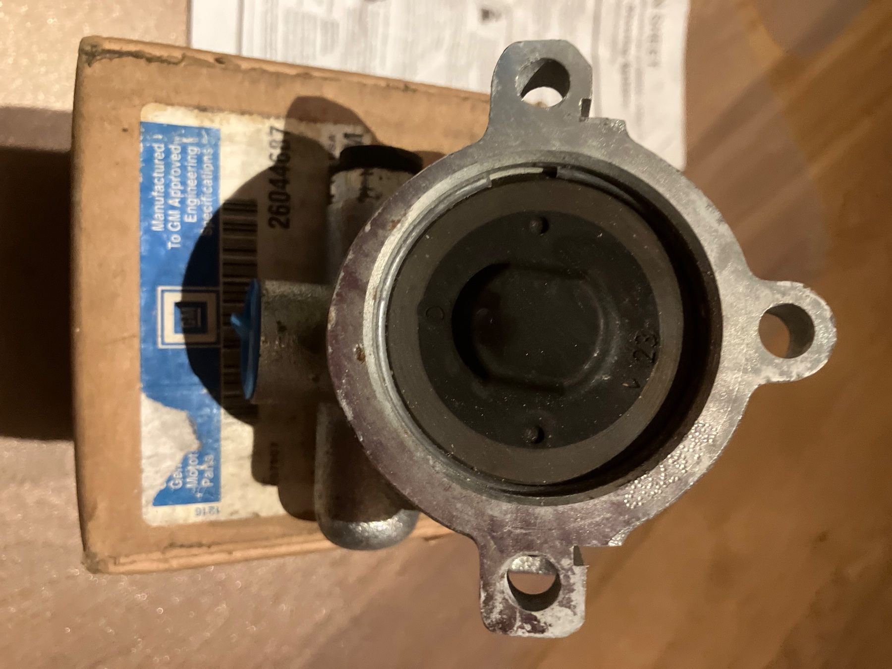 Cadillac Tutti pezzi di ricambio auto: Originale GM Servopumpe Cadillac Eldorado Deville 93-02 Neu – Nuovo e nell'imballaggio originale da Dintikon venduto da roed 3